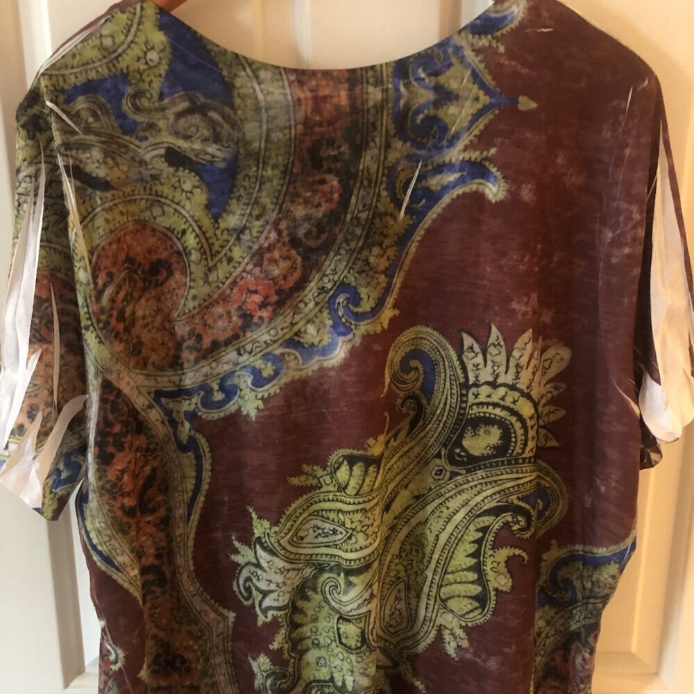 Women's Plus Size Top Printed Designs and Paisleys Gold Studded Detail Size 22/2 - Picture 9 of 9